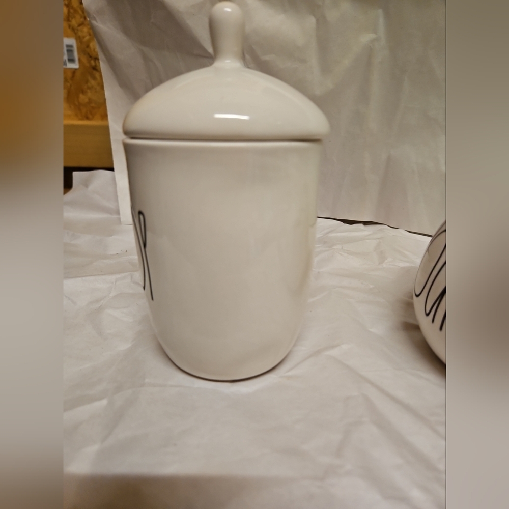 Rae Dunn White Ceramic Scoop and Pour Sugar And Creamer Set Like New! - Picture 4 of 12